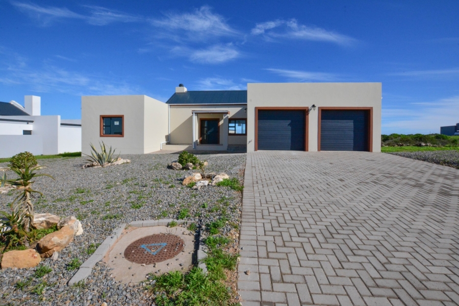 3 Bedroom Property for Sale in Hoogland Western Cape